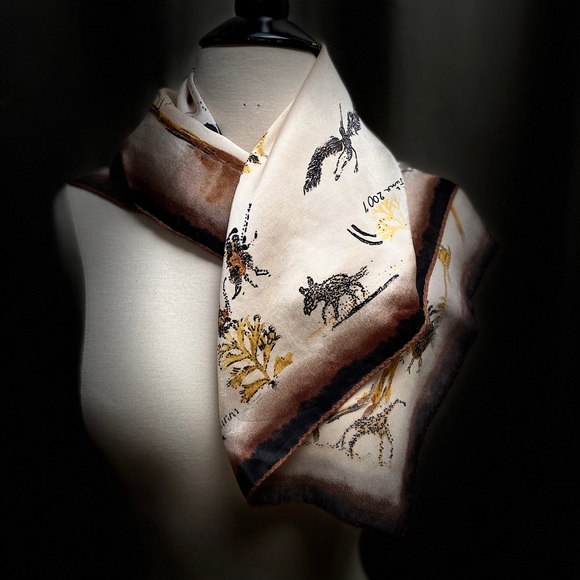 AUTH ROBERTO CAVALLI SILK COLLECTORS FOULARD - Picture 3 of 7